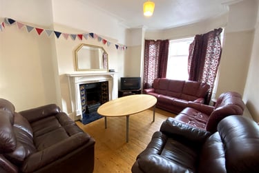 6 bed flat, Belgrave Avenue, Longsight, Manchester, M145DL - Image 2